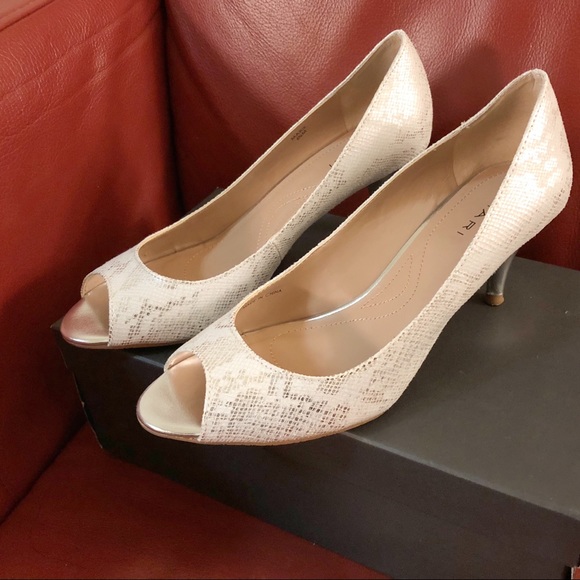 Tahari Shoes - Tahari White & Silver Peep Toe heels